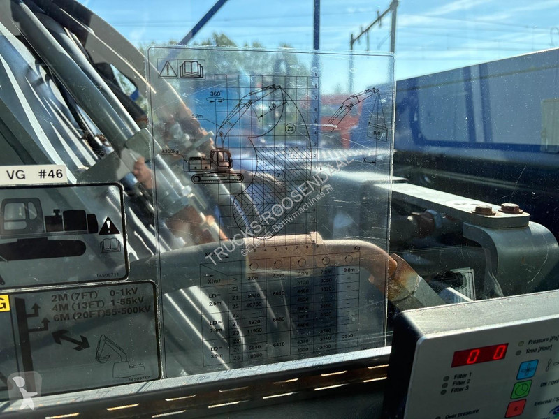 Pelle Volvo + 4870 Hours + bucket + fully...