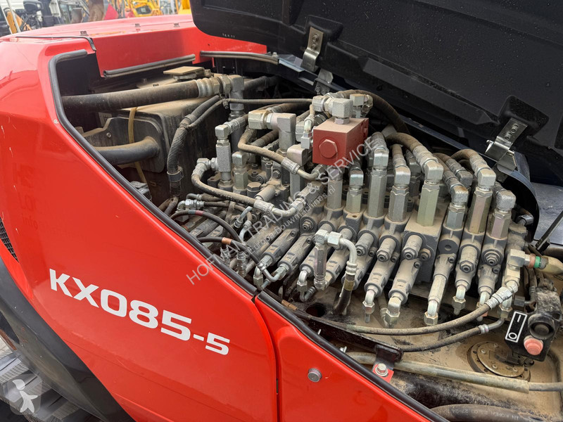 جرافة Kubota KX085-5