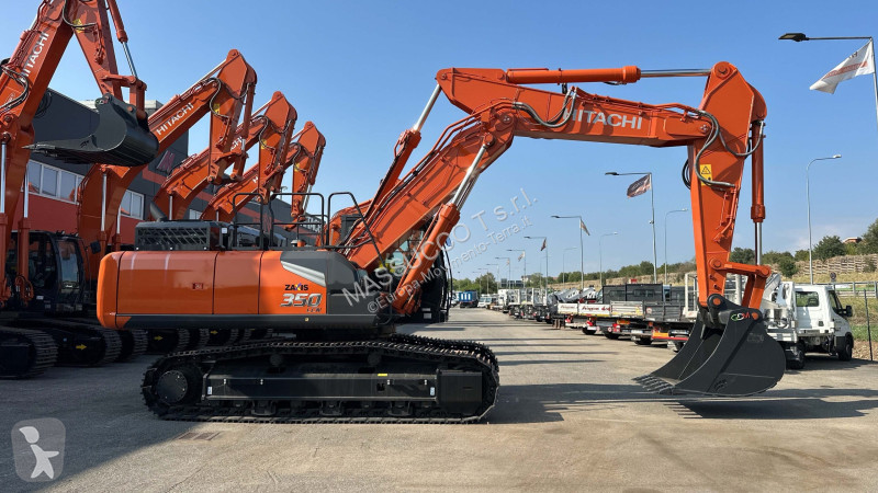 Pelle Hitachi 7