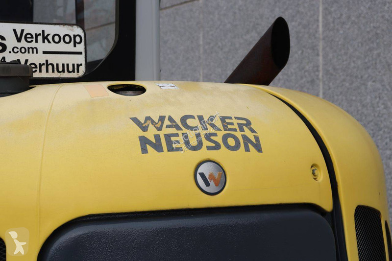 Pelle Neuson 6003