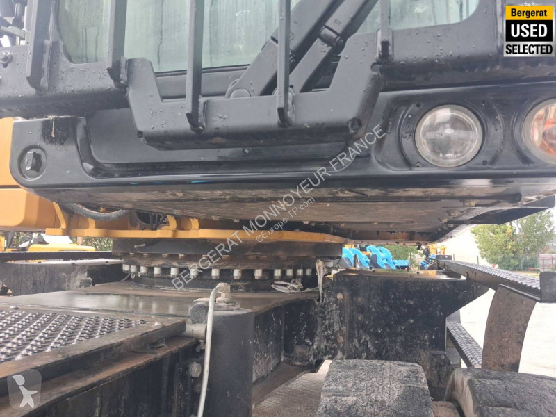 Pelle Caterpillar MH3024