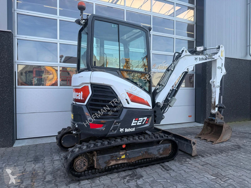 جرافة Bobcat E27z