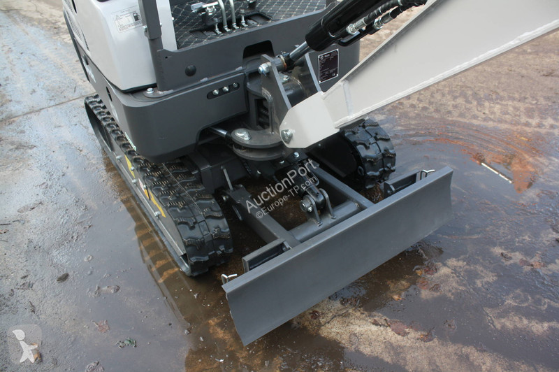 جرافة Terex E19