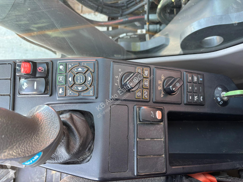 Багер Volvo ECR 355 EL 3D / AC / CENTRAL...