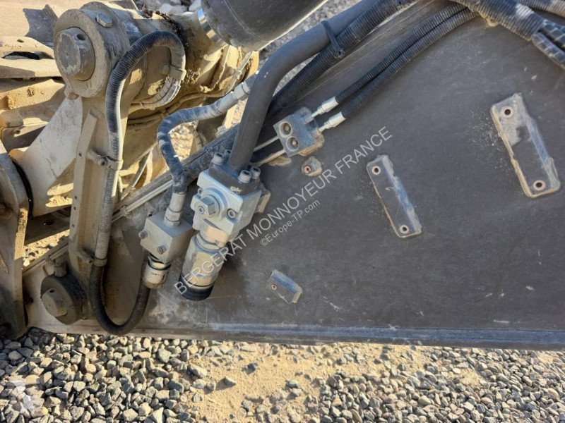 Excavator Volvo 326