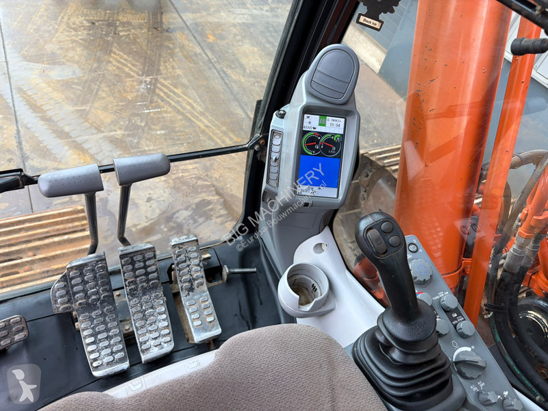 جرافة Hitachi LC-6