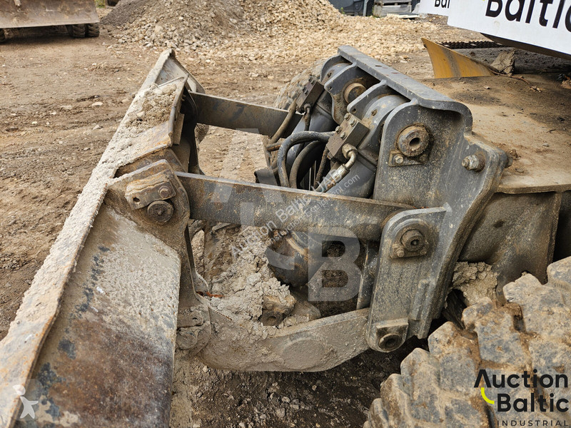 Escavadora Volvo