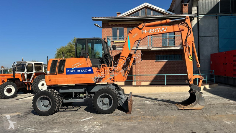 Kotrógép Fiat-Hitachi FH85W 4X4
