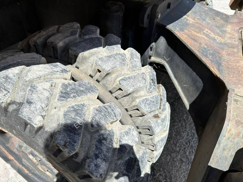 جرافة Komatsu 6K