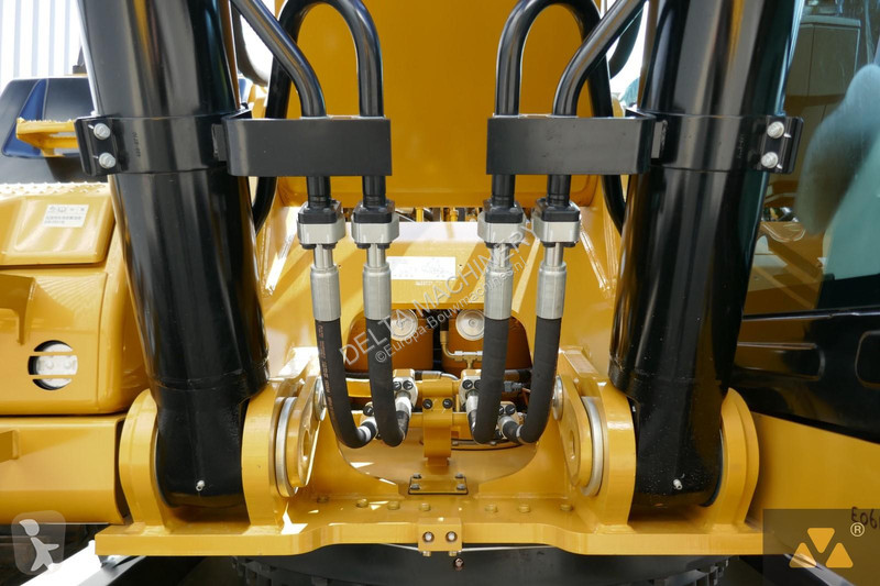 Excavadora Caterpillar 352
