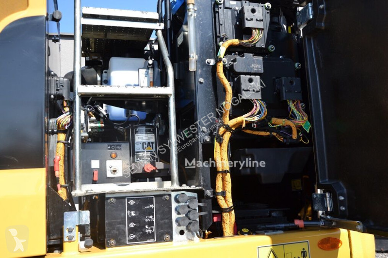 Excavator Caterpillar F ROTOTIL R5