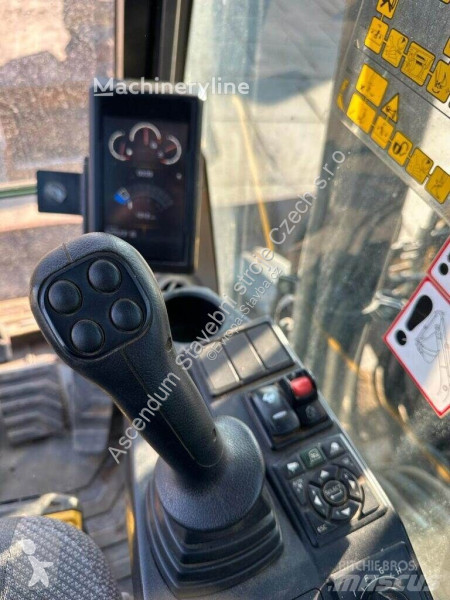 Escavadora Volvo ECR145EL