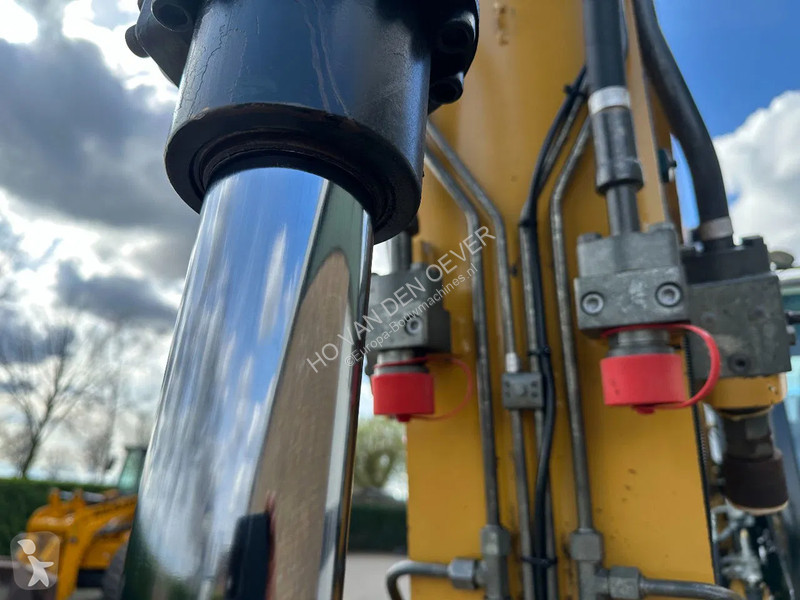 Escavatore Caterpillar D