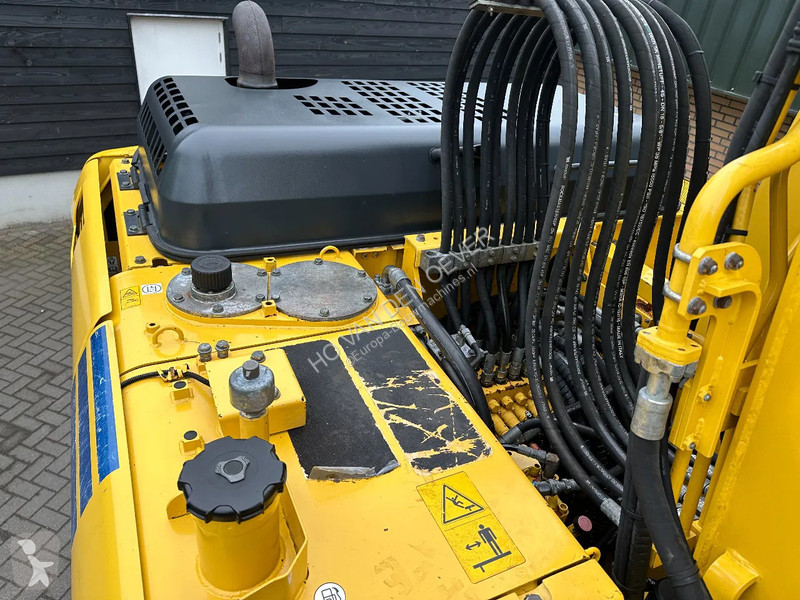 Escavadora Komatsu