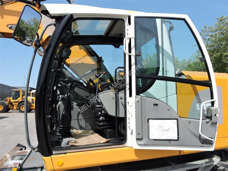 Escavadora Liebherr A918