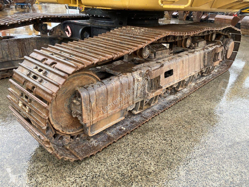 Escavatore Caterpillar NVT