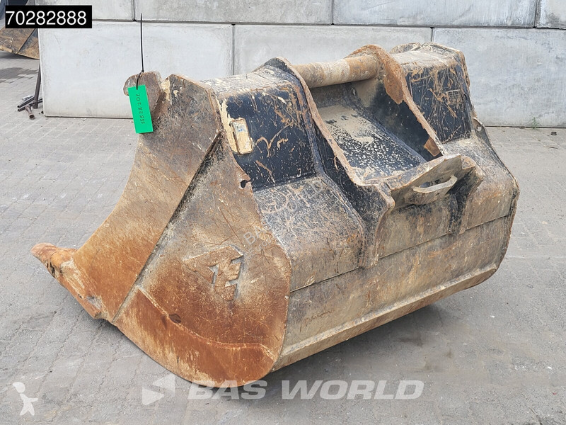 Escavadora Doosan -7 4 BUCKETS