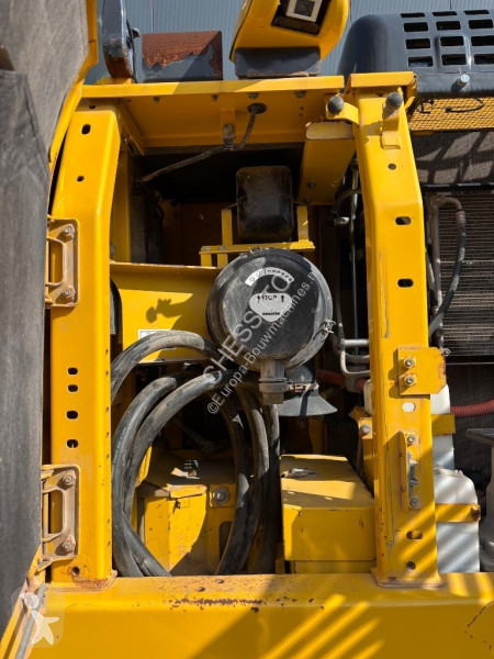 جرافة Komatsu HB 215LC-3 HB 215 - PC 210 - -11