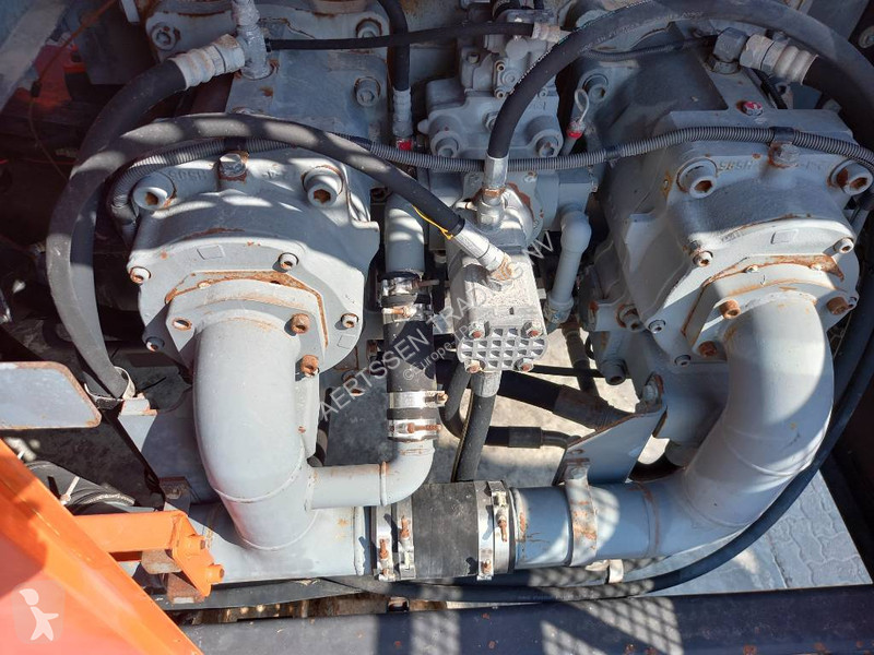 Escavadora Hitachi ZX870-5G LR 21m (Abu Dhabi)