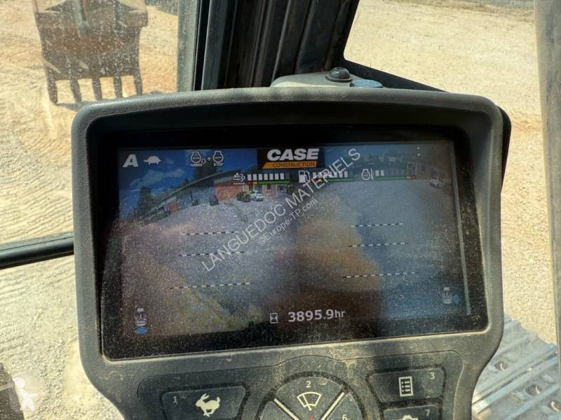 Escavadora Case