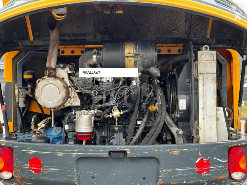 جرافة Hyundai Robex 55W-9A
