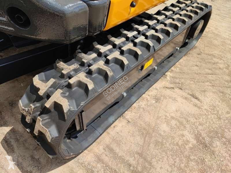 Escavadora Kato  VXE HD 17