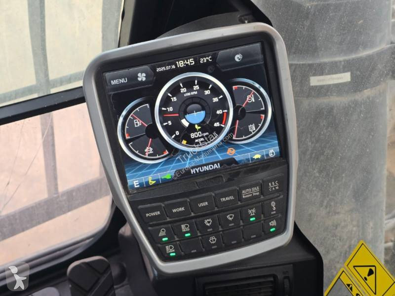 Escavadora Hyundai HX 520 L