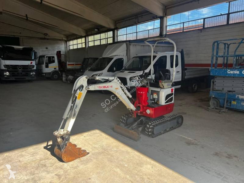 جرافة Takeuchi TB21JR