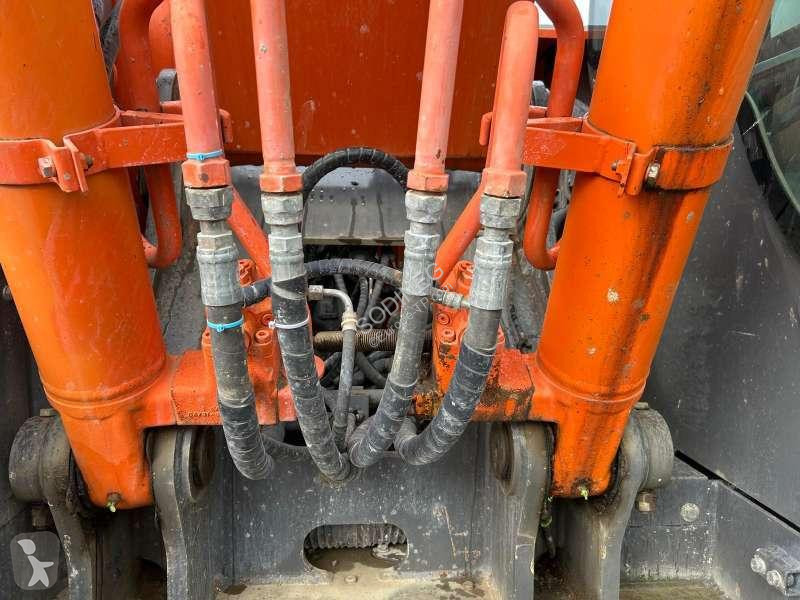 Escavadora Hitachi ZX225USLC-3
