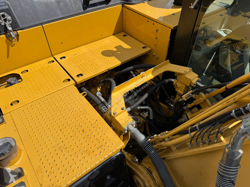 Excavator Caterpillar