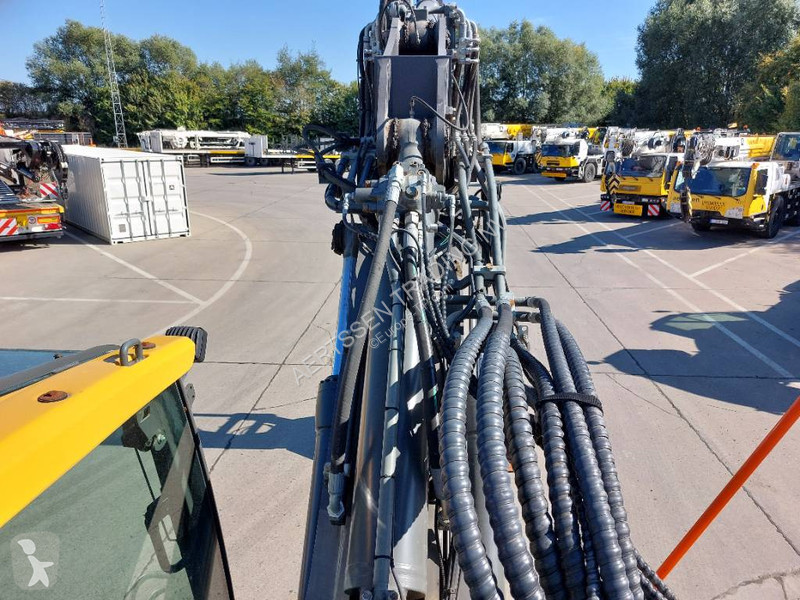 Escavadora Volvo ECR 235 E