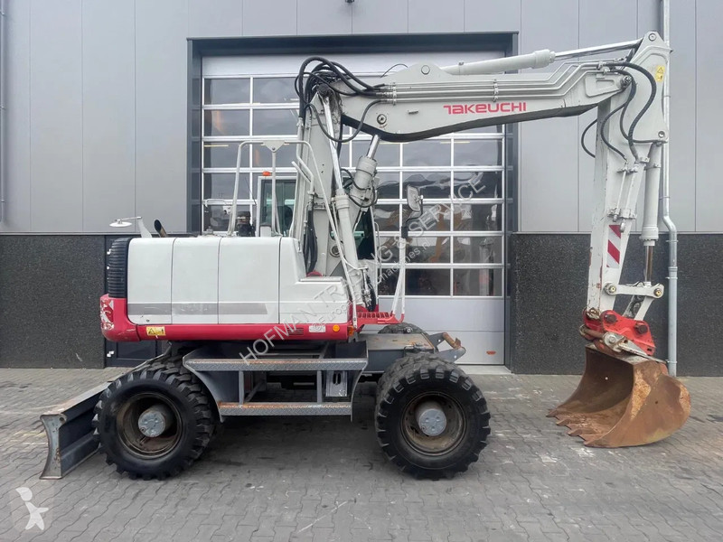 Skovel Takeuchi