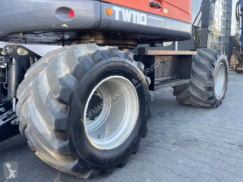 Excavator Terex