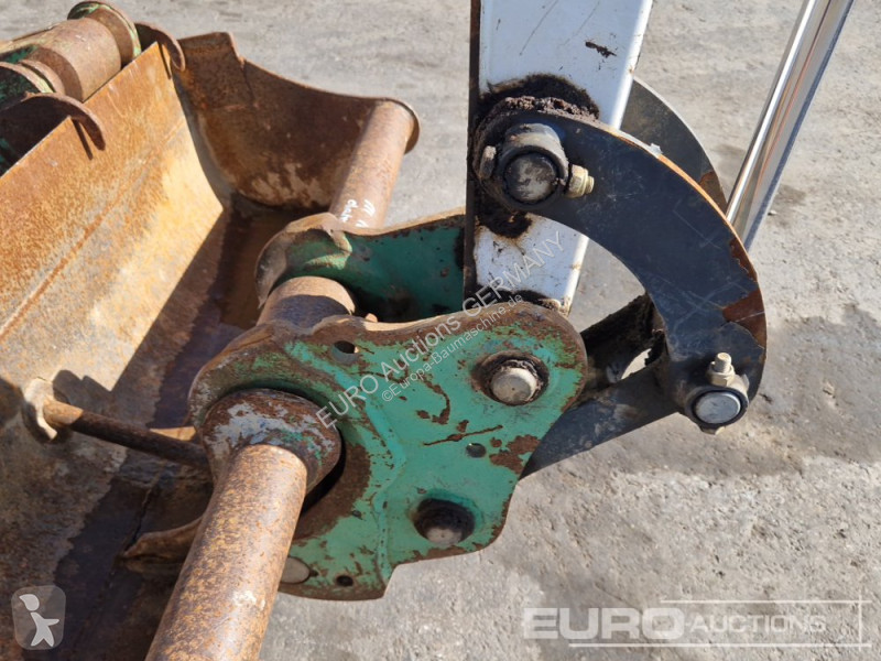 Escavadora Bobcat E27Z