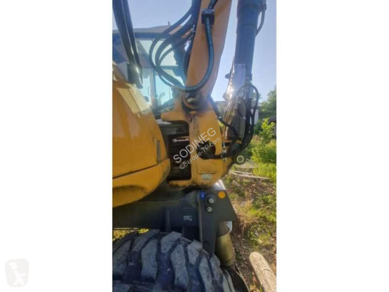 Lopatový nakládač Liebherr A COMPACT