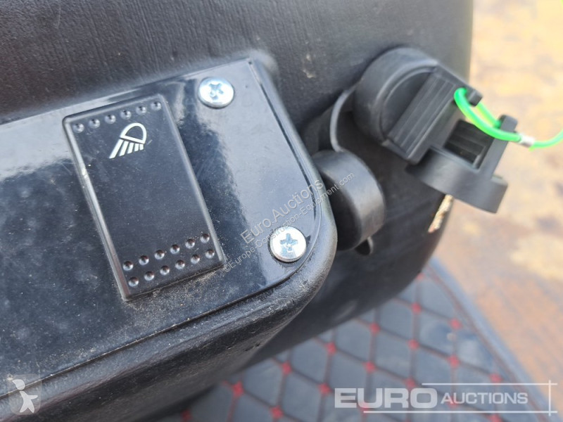 Escavadora JPC HT12