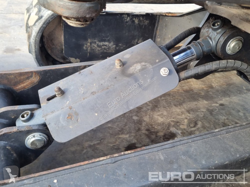 جرافة Bobcat E27Z