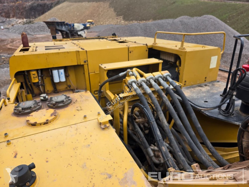 جرافة Caterpillar 390FL