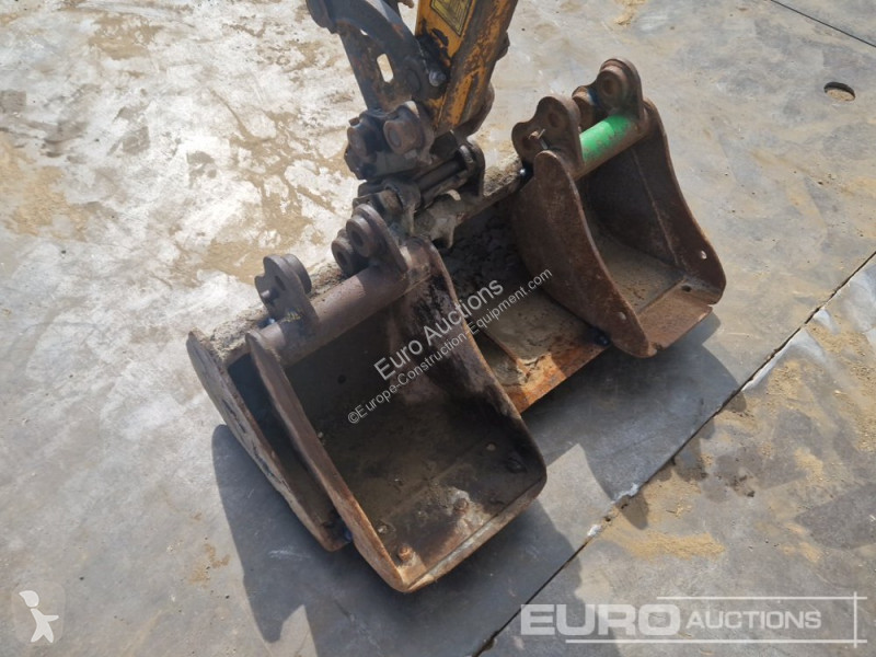 Escavatore JCB 16C-1
