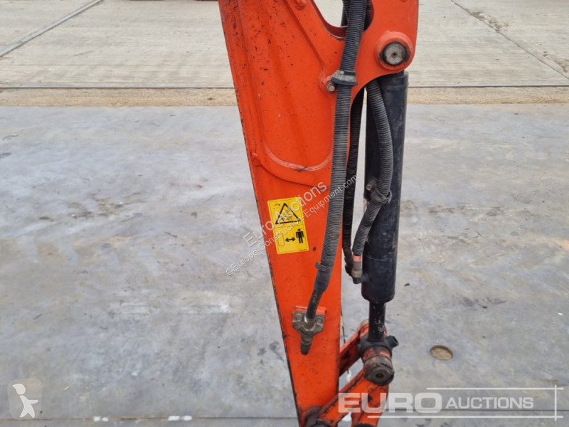 Escavadora Kubota KX027-4