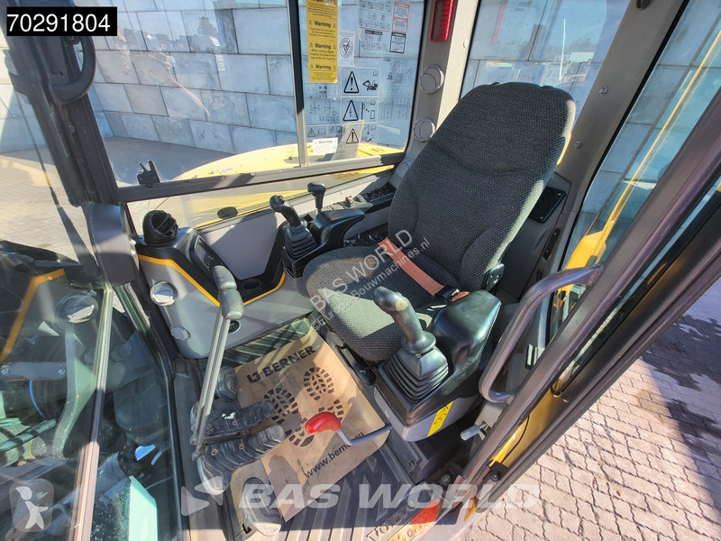 Lopatový nakládač Volvo D A/C - 3 BUCKETS