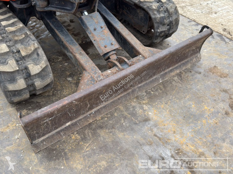 جرافة Kubota U27-4