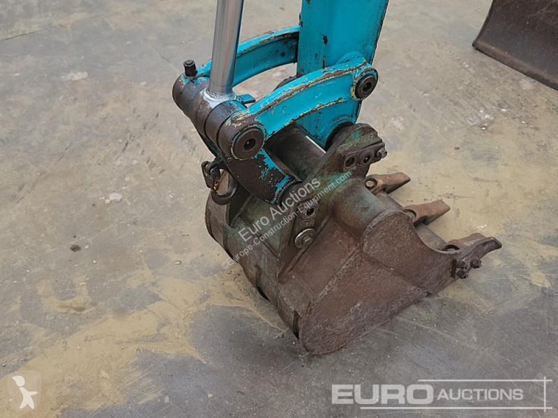 Escavatore Kubota K-020