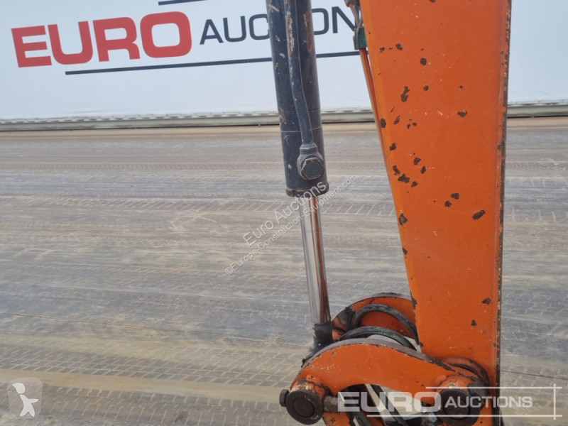 Excavadora Hitachi ZX26U-5A CLR