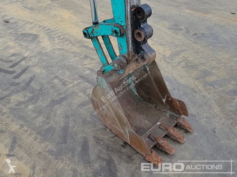 جرافة Yanmar B2U
