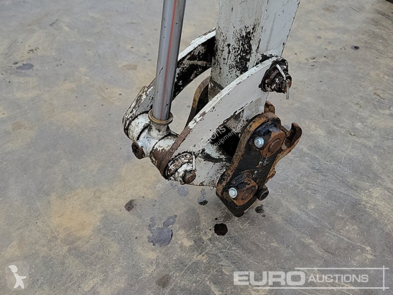 Escavadora Takeuchi TB216