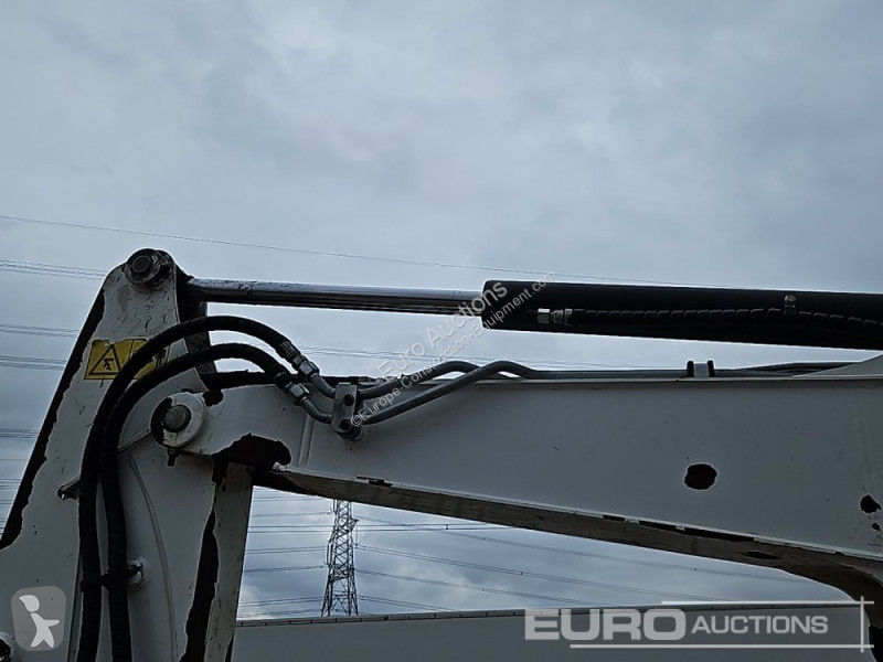 Escavadora Bobcat Z