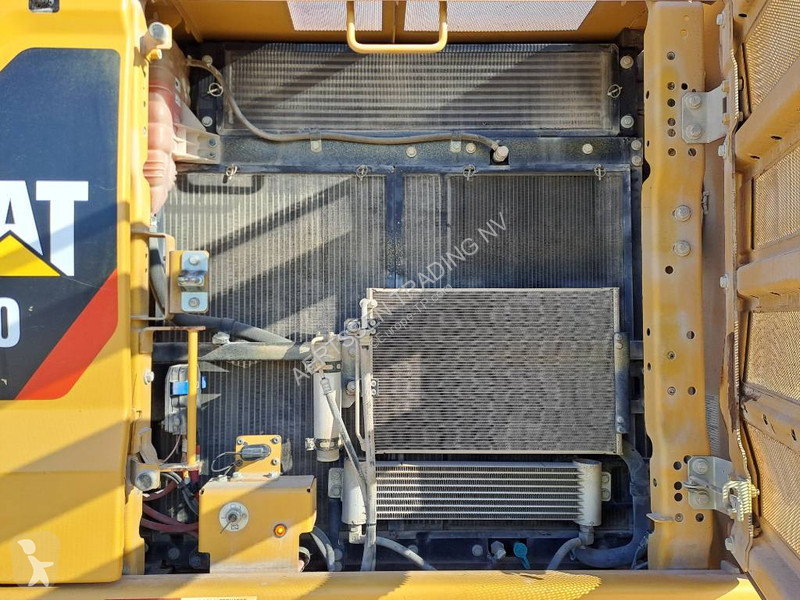 Graafmachine Caterpillar NG