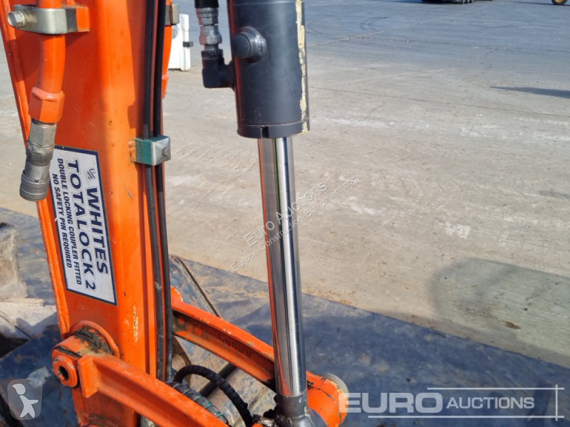 Lopatový nakládač Kubota KX037-4