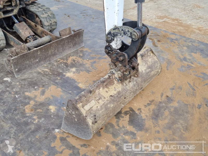 Lopatový nakládač Bobcat E17